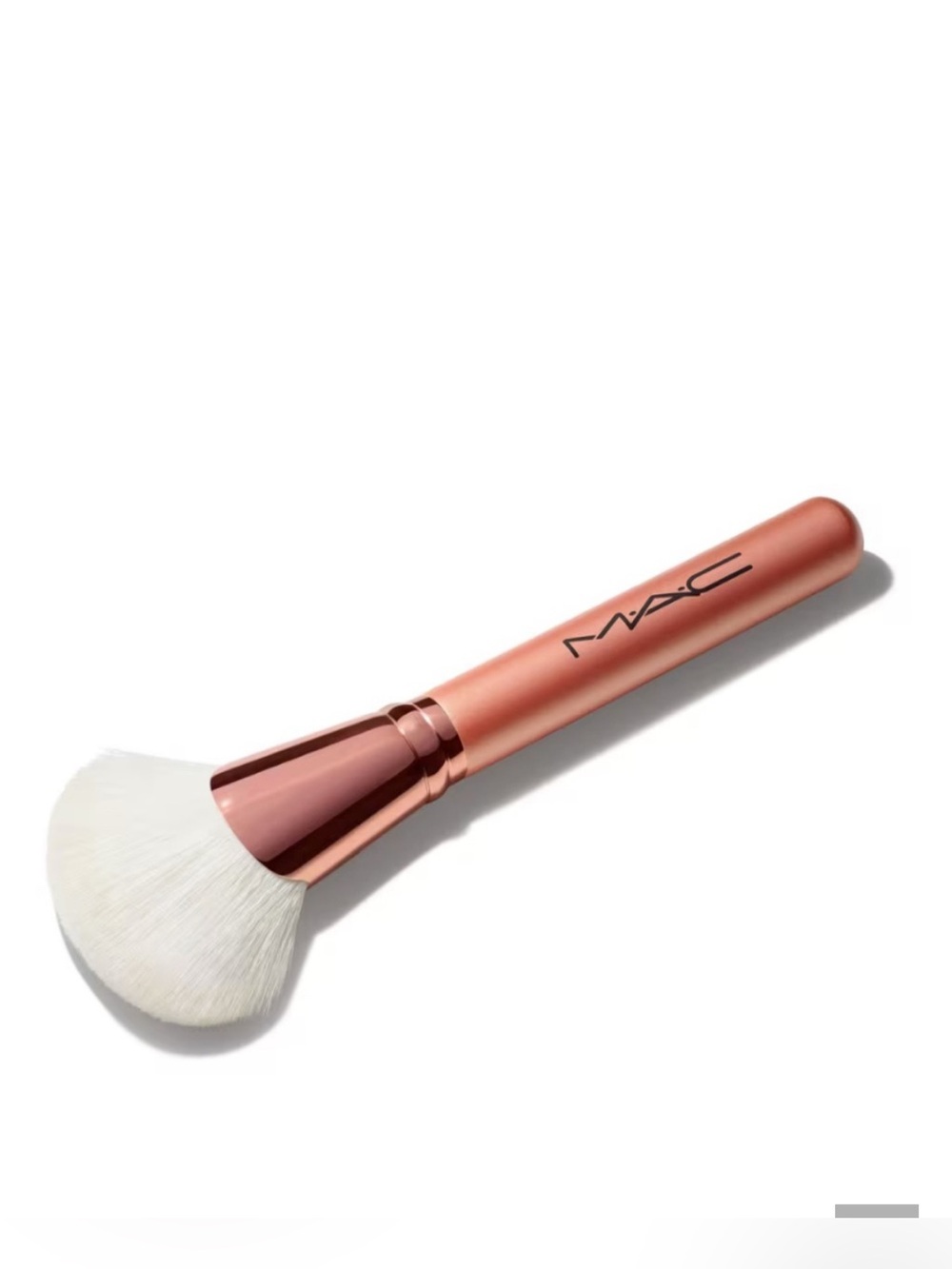 MAC Cosmetics 143 S Bronzer / Powder Fan Brush NEW